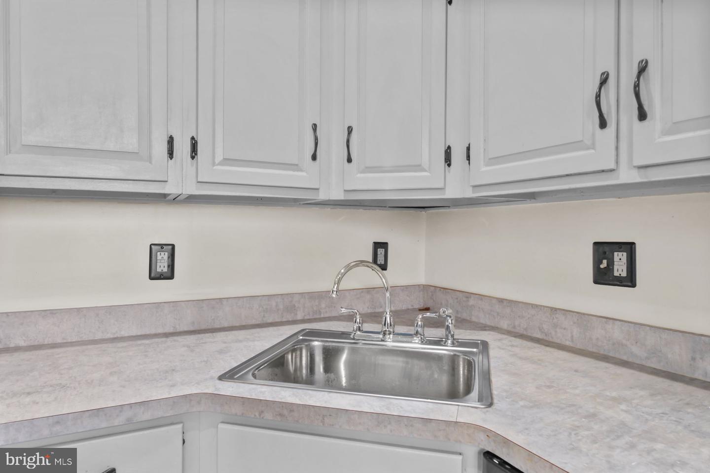 5607 IONA WAY, ALEXANDRIA, Virginia 22312, 3 Bedrooms Bedrooms, 11 Rooms Rooms,2 BathroomsBathrooms,Residential,For sale,5607 IONA WAY,VAFX2283518 MLS # VAFX2283518