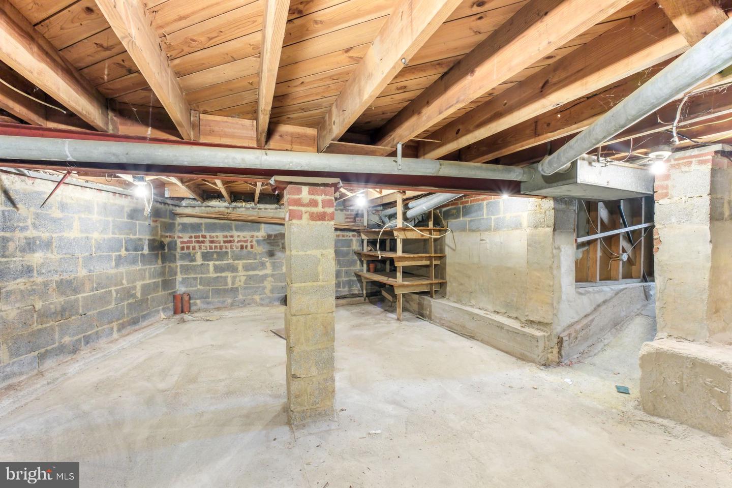 5607 IONA WAY, ALEXANDRIA, Virginia 22312, 3 Bedrooms Bedrooms, 11 Rooms Rooms,2 BathroomsBathrooms,Residential,For sale,5607 IONA WAY,VAFX2283518 MLS # VAFX2283518