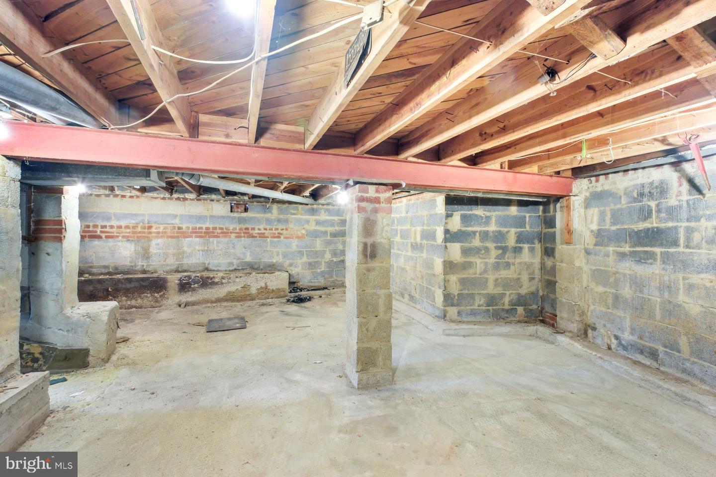 5607 IONA WAY, ALEXANDRIA, Virginia 22312, 3 Bedrooms Bedrooms, 11 Rooms Rooms,2 BathroomsBathrooms,Residential,For sale,5607 IONA WAY,VAFX2283518 MLS # VAFX2283518