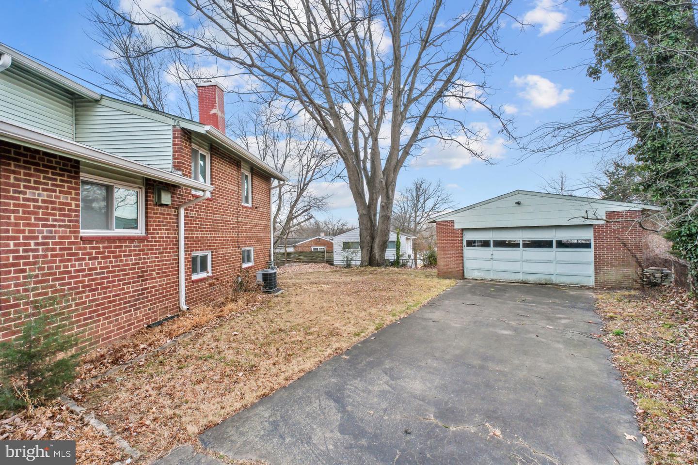 5607 IONA WAY, ALEXANDRIA, Virginia 22312, 3 Bedrooms Bedrooms, 11 Rooms Rooms,2 BathroomsBathrooms,Residential,For sale,5607 IONA WAY,VAFX2283518 MLS # VAFX2283518