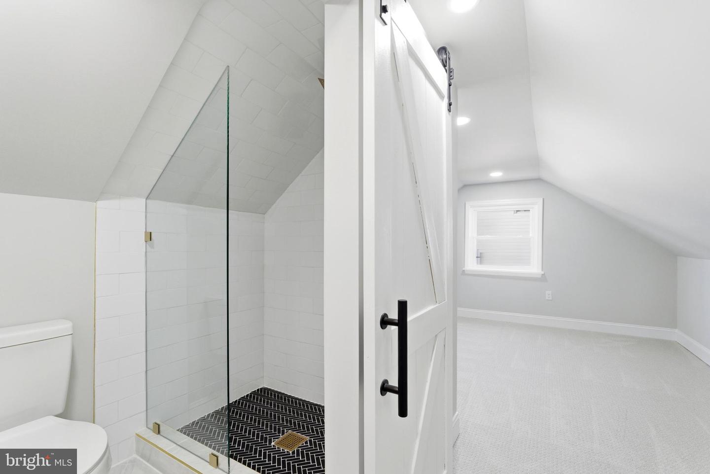 6735 GOUTHIER RD, FALLS CHURCH, Virginia 22042, 4 Bedrooms Bedrooms, ,3 BathroomsBathrooms,Residential,For sale,6735 GOUTHIER RD,VAFX2283532 MLS # VAFX2283532