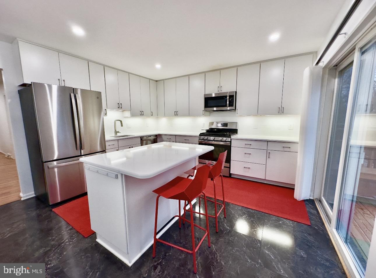 4203 MAIN ST, ALEXANDRIA, Virginia 22309, 3 Bedrooms Bedrooms, ,2 BathroomsBathrooms,Residential,For sale,4203 MAIN ST,VAFX2283910 MLS # VAFX2283910