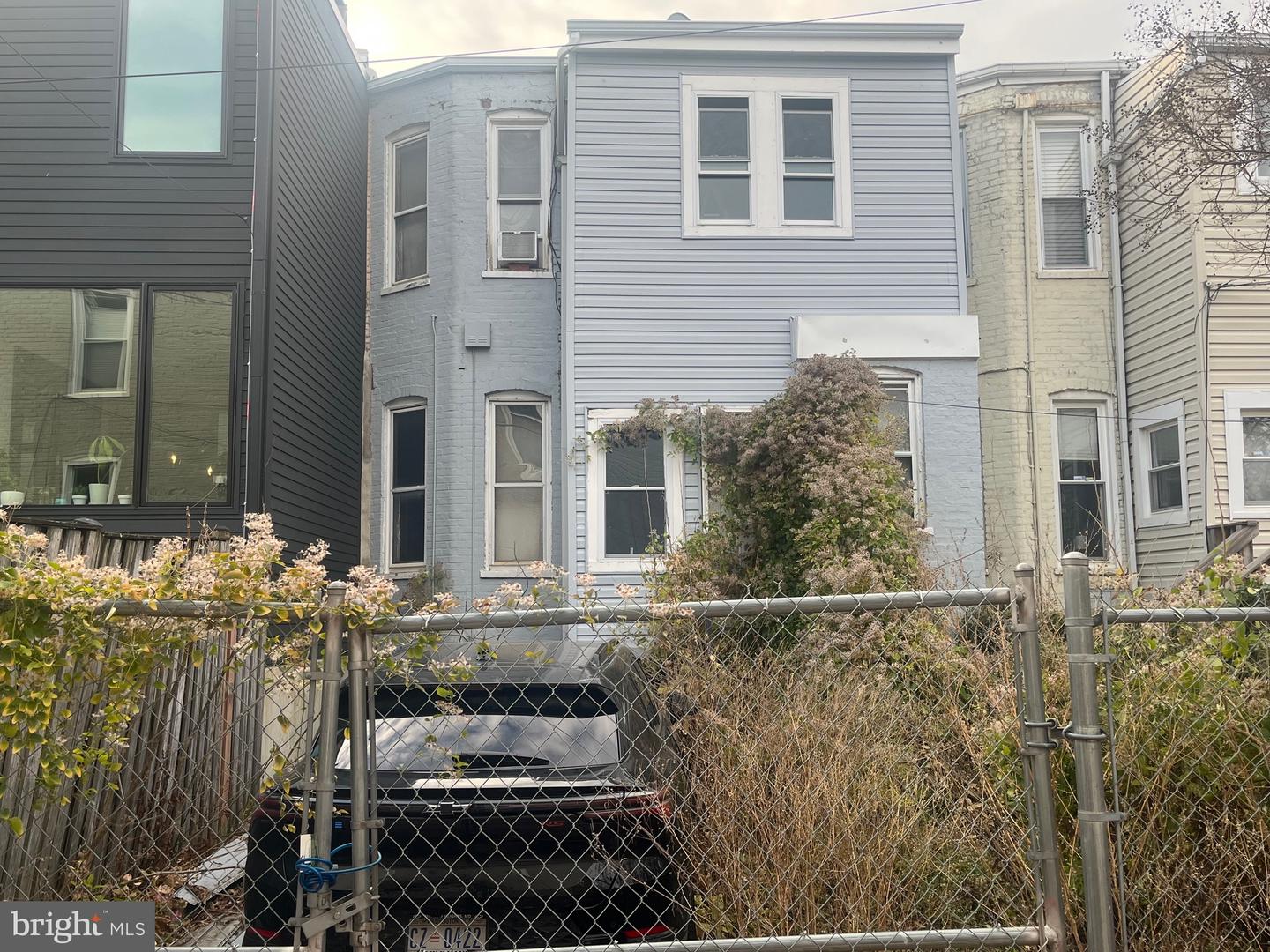 905 11TH ST NE, WASHINGTON, District Of Columbia 20002, 4 Bedrooms Bedrooms, ,3 BathroomsBathrooms,Residential,For sale,905 11TH ST NE,DCDC2239942 MLS # DCDC2239942