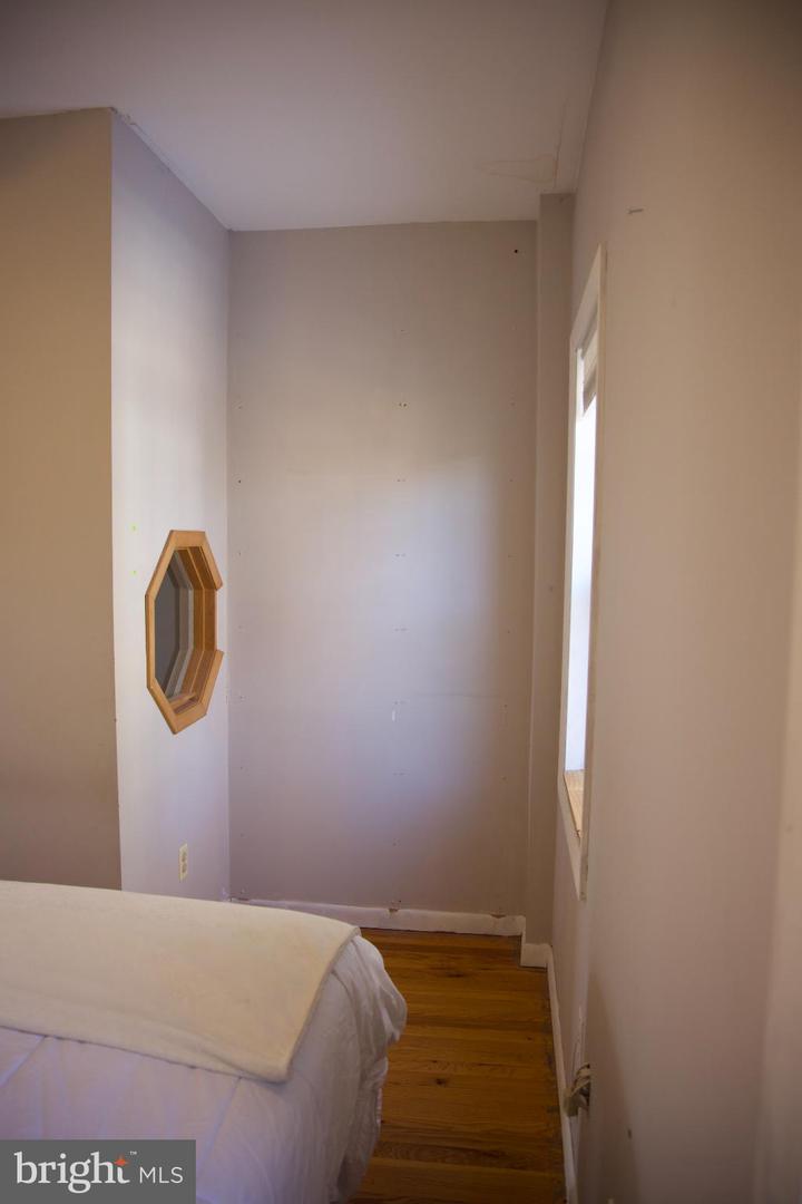 650 E STREET SE, WASHINGTON, District Of Columbia 20003, 3 Bedrooms Bedrooms, 4 Rooms Rooms,1 BathroomBathrooms,Residential,For sale,650 E STREET SE,DCDC2240082 MLS # DCDC2240082 650 E STREET SE, WASHINGTON, District Of Columbia 20003, 3 Bedrooms Bedrooms, 4 Rooms Rooms,1 BathroomBathrooms,Residential,For sale,650 E STREET SE,DCDC2240082 MLS # DCDC2240082