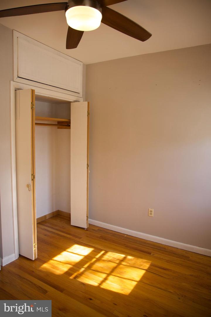 650 E STREET SE, WASHINGTON, District Of Columbia 20003, 3 Bedrooms Bedrooms, 4 Rooms Rooms,1 BathroomBathrooms,Residential,For sale,650 E STREET SE,DCDC2240082 MLS # DCDC2240082 650 E STREET SE, WASHINGTON, District Of Columbia 20003, 3 Bedrooms Bedrooms, 4 Rooms Rooms,1 BathroomBathrooms,Residential,For sale,650 E STREET SE,DCDC2240082 MLS # DCDC2240082