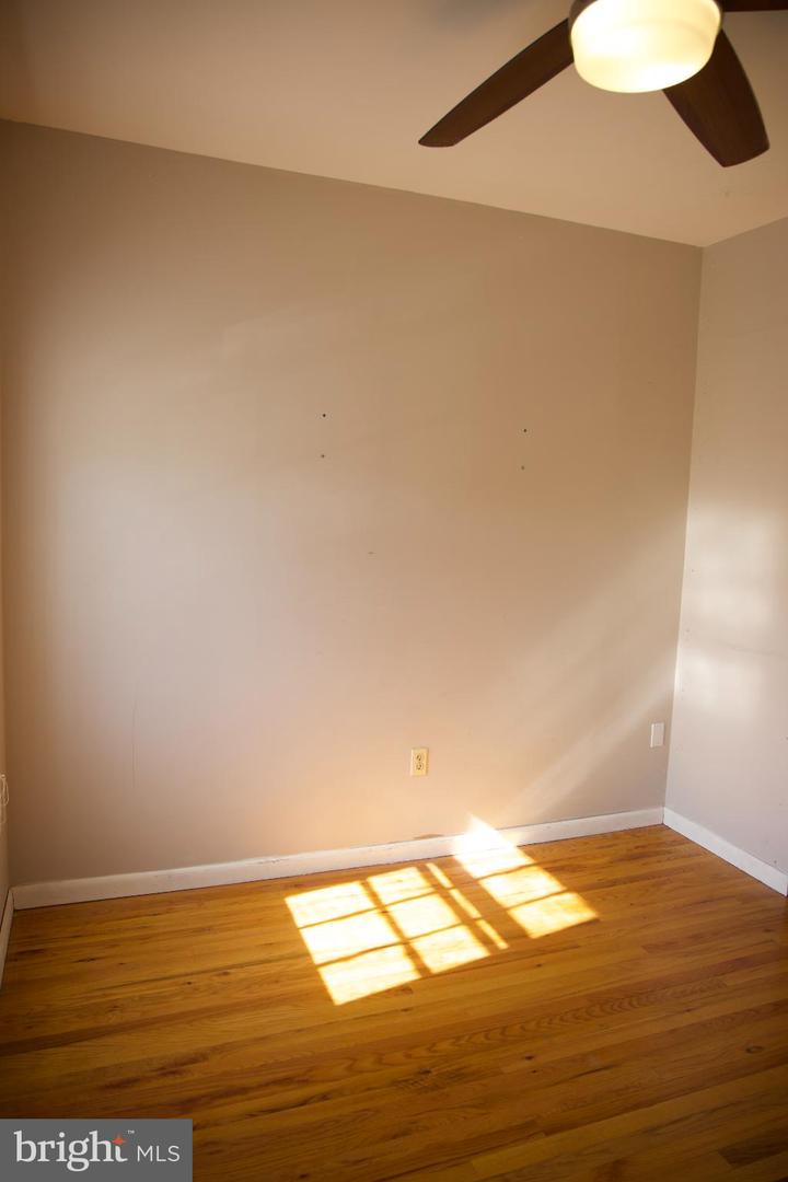 650 E STREET SE, WASHINGTON, District Of Columbia 20003, 3 Bedrooms Bedrooms, 4 Rooms Rooms,1 BathroomBathrooms,Residential,For sale,650 E STREET SE,DCDC2240082 MLS # DCDC2240082 650 E STREET SE, WASHINGTON, District Of Columbia 20003, 3 Bedrooms Bedrooms, 4 Rooms Rooms,1 BathroomBathrooms,Residential,For sale,650 E STREET SE,DCDC2240082 MLS # DCDC2240082