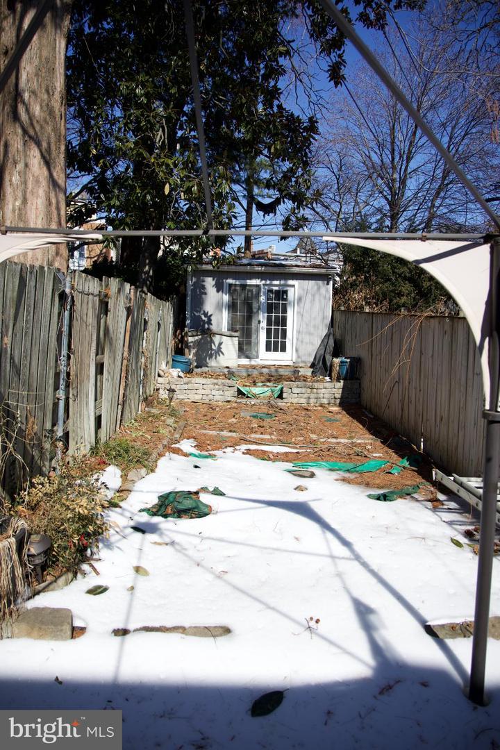 650 E STREET SE, WASHINGTON, District Of Columbia 20003, 3 Bedrooms Bedrooms, 4 Rooms Rooms,1 BathroomBathrooms,Residential,For sale,650 E STREET SE,DCDC2240082 MLS # DCDC2240082 650 E STREET SE, WASHINGTON, District Of Columbia 20003, 3 Bedrooms Bedrooms, 4 Rooms Rooms,1 BathroomBathrooms,Residential,For sale,650 E STREET SE,DCDC2240082 MLS # DCDC2240082