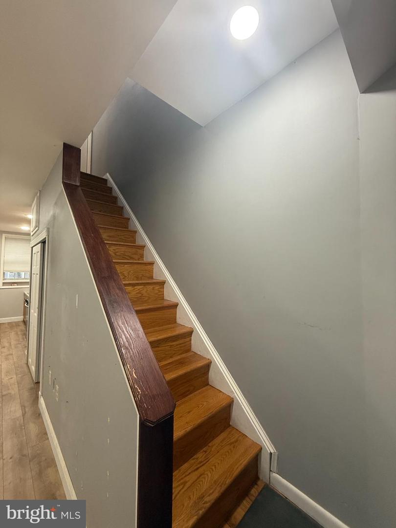 650 E STREET SE, WASHINGTON, District Of Columbia 20003, 3 Bedrooms Bedrooms, 4 Rooms Rooms,1 BathroomBathrooms,Residential,For sale,650 E STREET SE,DCDC2240082 MLS # DCDC2240082