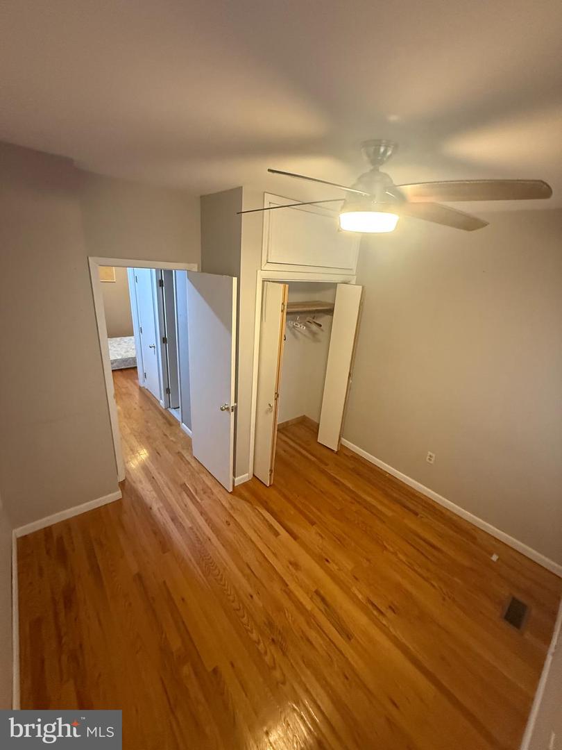 650 E STREET SE, WASHINGTON, District Of Columbia 20003, 3 Bedrooms Bedrooms, 4 Rooms Rooms,1 BathroomBathrooms,Residential,For sale,650 E STREET SE,DCDC2240082 MLS # DCDC2240082