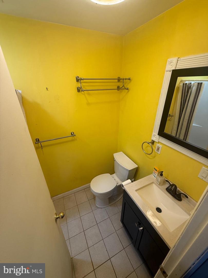 650 E STREET SE, WASHINGTON, District Of Columbia 20003, 3 Bedrooms Bedrooms, 4 Rooms Rooms,1 BathroomBathrooms,Residential,For sale,650 E STREET SE,DCDC2240082 MLS # DCDC2240082