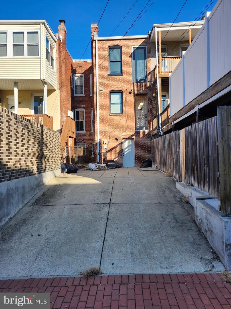 29 R ST NE, WASHINGTON, District Of Columbia 20002, 3 Bedrooms Bedrooms, ,1 BathroomBathrooms,Residential,For sale,29 R ST NE,DCDC2240330 MLS # DCDC2240330