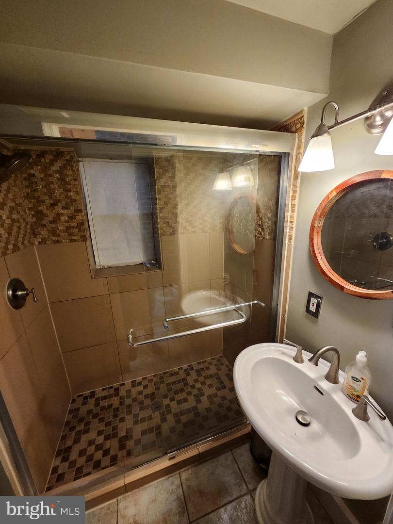 29 R ST NE, WASHINGTON, District Of Columbia 20002, 3 Bedrooms Bedrooms, ,3 BathroomsBathrooms,Residential,For sale,29 R ST NE,DCDC2240330 MLS # DCDC2240330