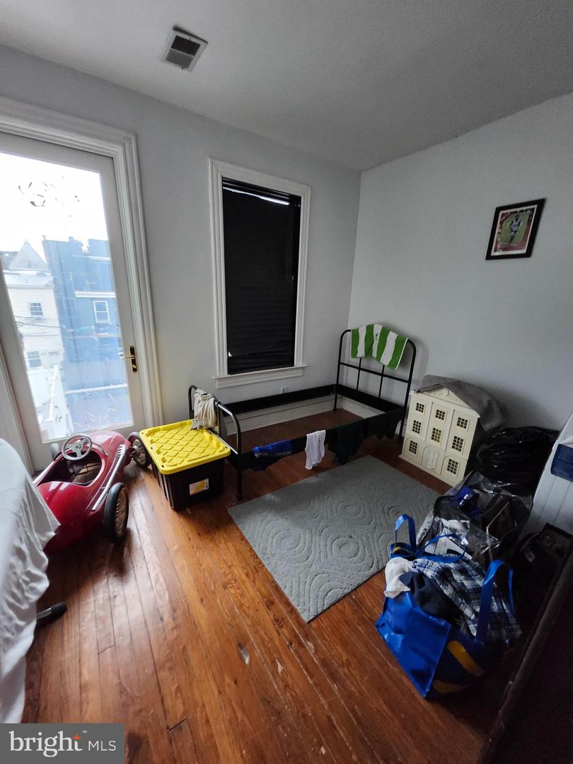 29 R ST NE, WASHINGTON, District Of Columbia 20002, 3 Bedrooms Bedrooms, ,3 BathroomsBathrooms,Residential,For sale,29 R ST NE,DCDC2240330 MLS # DCDC2240330