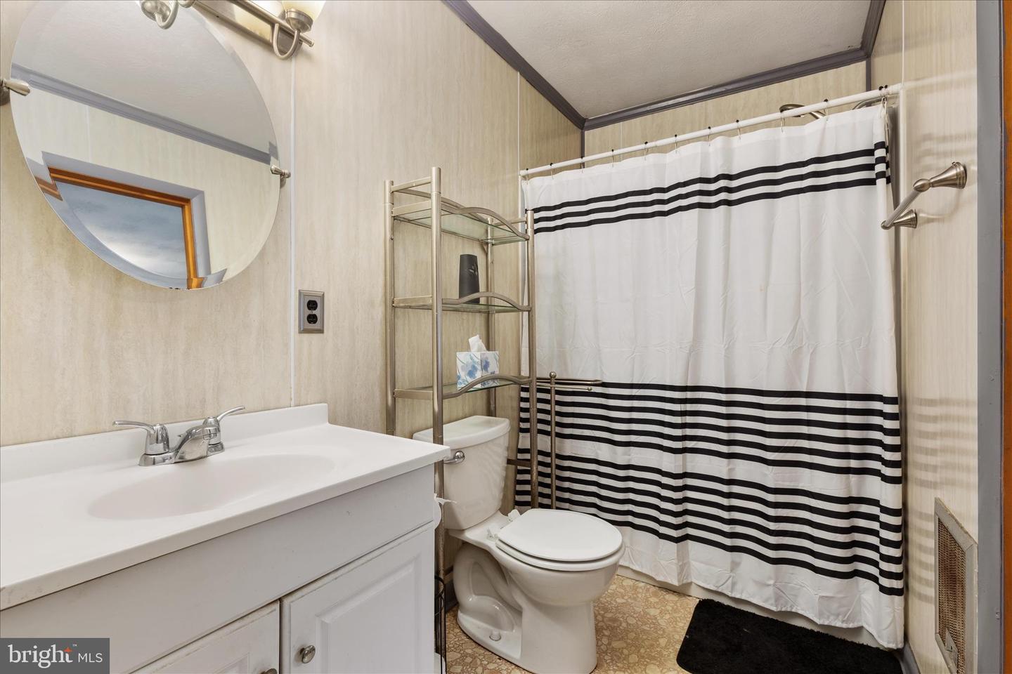 2021 FAIRVIEW RD, WOODSTOCK, Virginia 22664, 3 Bedrooms Bedrooms, ,1 BathroomBathrooms,Residential,For sale,2021 FAIRVIEW RD,VASH2013332 MLS # VASH2013332 2021 FAIRVIEW RD, WOODSTOCK, Virginia 22664, 3 Bedrooms Bedrooms, ,1 BathroomBathrooms,Residential,For sale,2021 FAIRVIEW RD,VASH2013332 MLS # VASH2013332