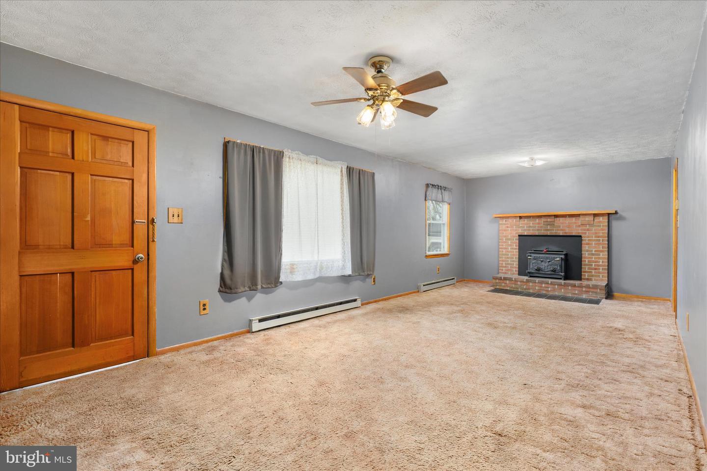 2021 FAIRVIEW RD, WOODSTOCK, Virginia 22664, 3 Bedrooms Bedrooms, ,1 BathroomBathrooms,Residential,For sale,2021 FAIRVIEW RD,VASH2013332 MLS # VASH2013332 2021 FAIRVIEW RD, WOODSTOCK, Virginia 22664, 3 Bedrooms Bedrooms, ,1 BathroomBathrooms,Residential,For sale,2021 FAIRVIEW RD,VASH2013332 MLS # VASH2013332