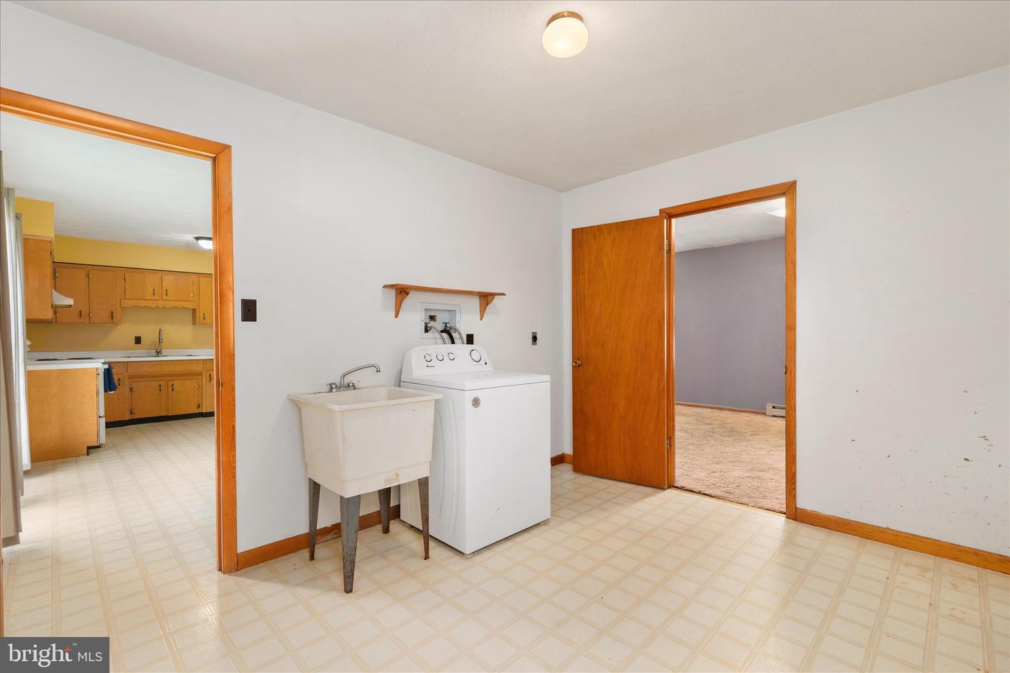 2021 FAIRVIEW RD, WOODSTOCK, Virginia 22664, 3 Bedrooms Bedrooms, ,1 BathroomBathrooms,Residential,For sale,2021 FAIRVIEW RD,VASH2013332 MLS # VASH2013332 2021 FAIRVIEW RD, WOODSTOCK, Virginia 22664, 3 Bedrooms Bedrooms, ,1 BathroomBathrooms,Residential,For sale,2021 FAIRVIEW RD,VASH2013332 MLS # VASH2013332