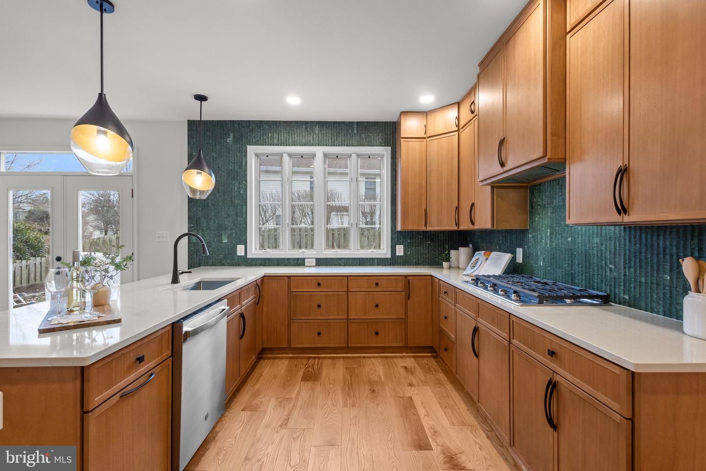 2370 WHITESTONE HILL CT, FALLS CHURCH, Virginia 22043, 5 Bedrooms Bedrooms, ,4 BathroomsBathrooms,Residential,For sale,2370 WHITESTONE HILL CT,VAFX2285400 MLS # VAFX2285400