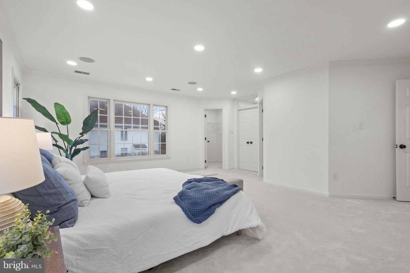 2370 WHITESTONE HILL CT, FALLS CHURCH, Virginia 22043, 5 Bedrooms Bedrooms, ,4 BathroomsBathrooms,Residential,For sale,2370 WHITESTONE HILL CT,VAFX2285400 MLS # VAFX2285400