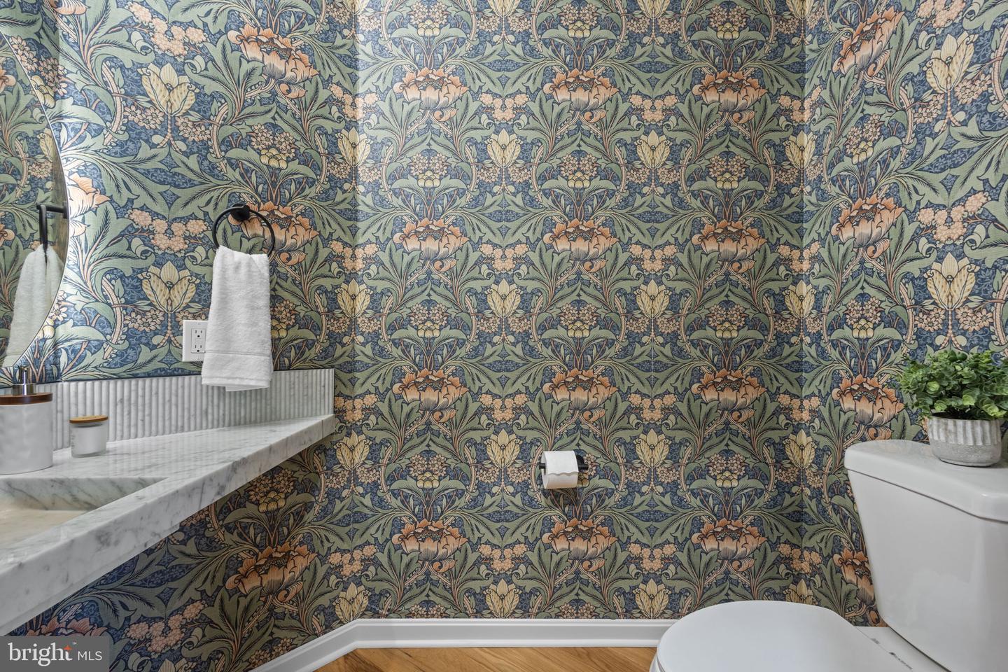 2370 WHITESTONE HILL CT, FALLS CHURCH, Virginia 22043, 5 Bedrooms Bedrooms, ,4 BathroomsBathrooms,Residential,For sale,2370 WHITESTONE HILL CT,VAFX2285400 MLS # VAFX2285400