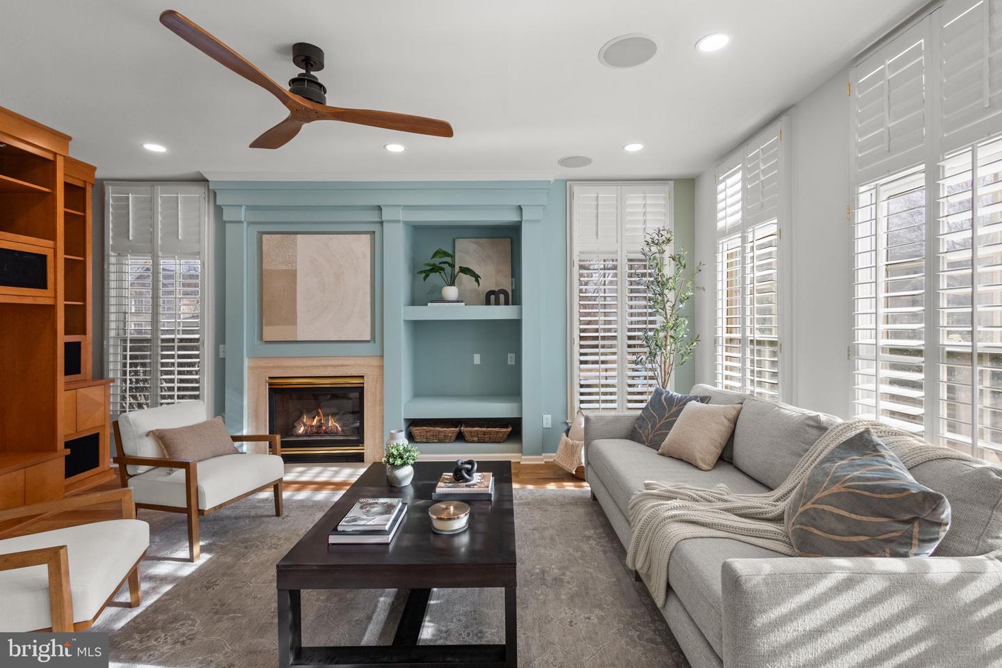 2370 WHITESTONE HILL CT, FALLS CHURCH, Virginia 22043, 5 Bedrooms Bedrooms, ,4 BathroomsBathrooms,Residential,For sale,2370 WHITESTONE HILL CT,VAFX2285400 MLS # VAFX2285400