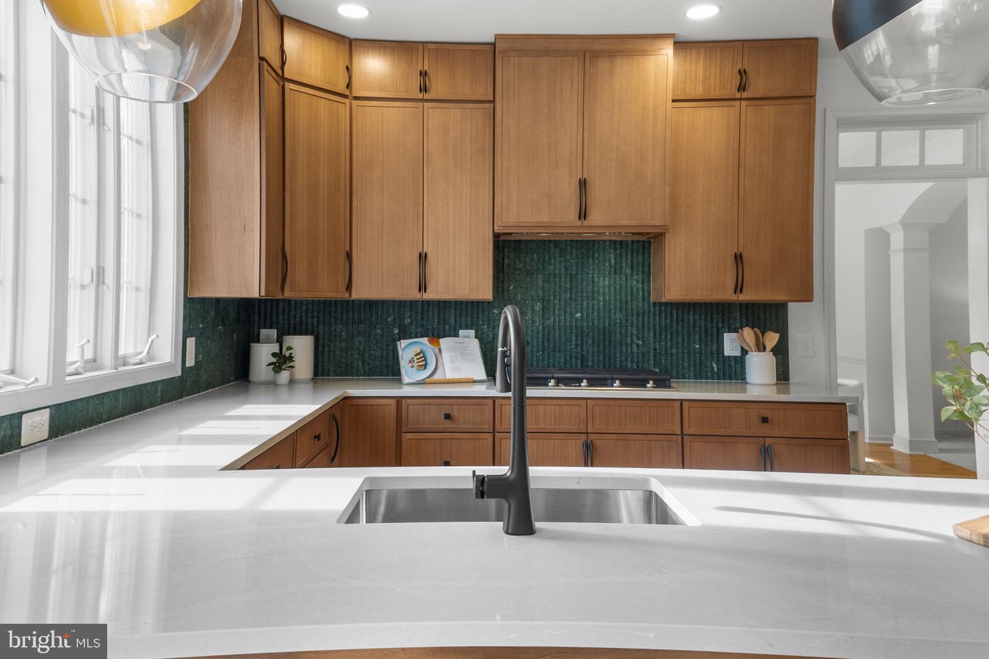 2370 WHITESTONE HILL CT, FALLS CHURCH, Virginia 22043, 5 Bedrooms Bedrooms, ,4 BathroomsBathrooms,Residential,For sale,2370 WHITESTONE HILL CT,VAFX2285400 MLS # VAFX2285400