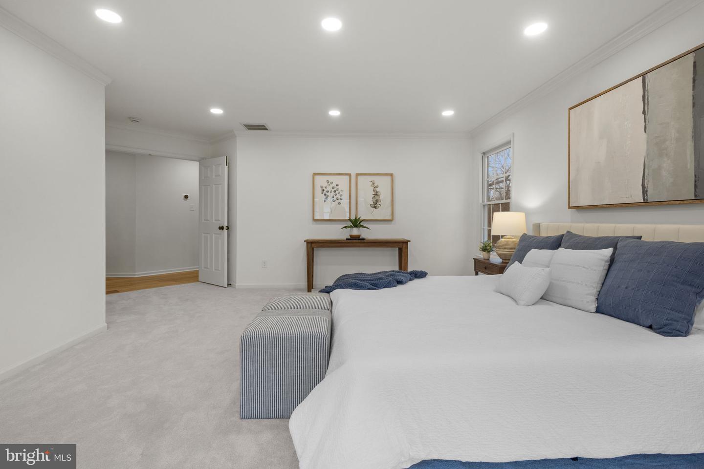 2370 WHITESTONE HILL CT, FALLS CHURCH, Virginia 22043, 5 Bedrooms Bedrooms, ,4 BathroomsBathrooms,Residential,For sale,2370 WHITESTONE HILL CT,VAFX2285400 MLS # VAFX2285400