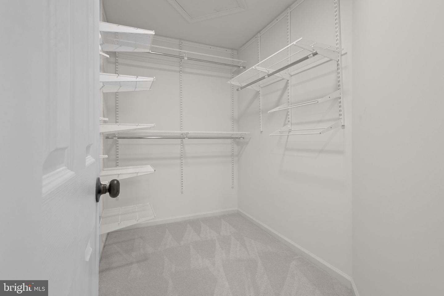 2370 WHITESTONE HILL CT, FALLS CHURCH, Virginia 22043, 5 Bedrooms Bedrooms, ,4 BathroomsBathrooms,Residential,For sale,2370 WHITESTONE HILL CT,VAFX2285400 MLS # VAFX2285400