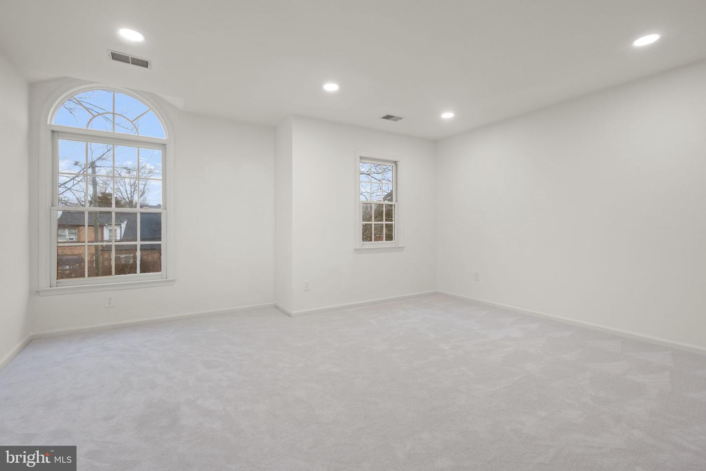 2370 WHITESTONE HILL CT, FALLS CHURCH, Virginia 22043, 5 Bedrooms Bedrooms, ,4 BathroomsBathrooms,Residential,For sale,2370 WHITESTONE HILL CT,VAFX2285400 MLS # VAFX2285400