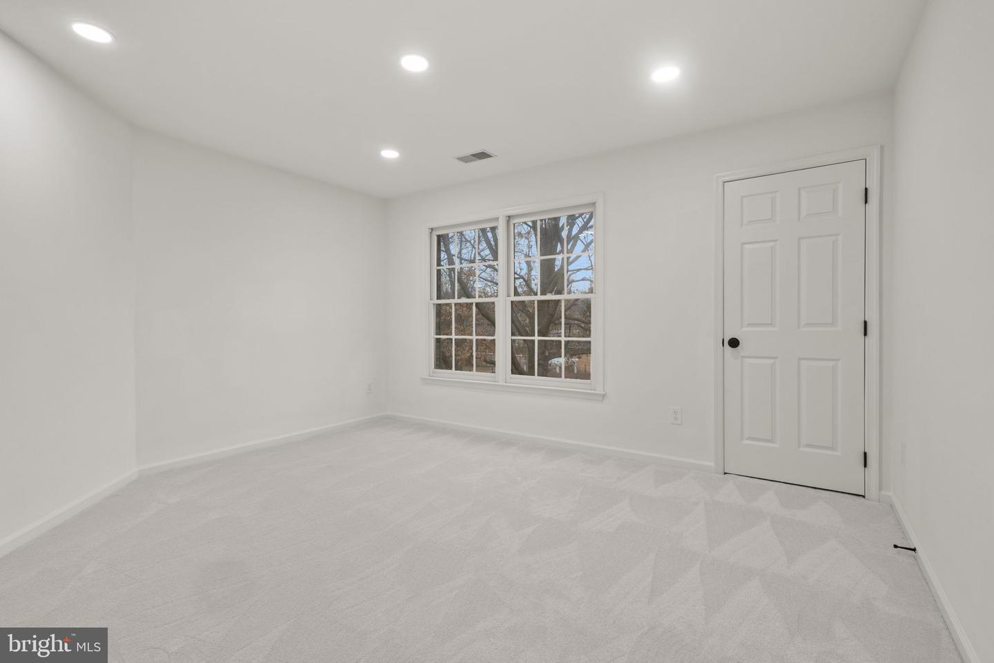 2370 WHITESTONE HILL CT, FALLS CHURCH, Virginia 22043, 5 Bedrooms Bedrooms, ,4 BathroomsBathrooms,Residential,For sale,2370 WHITESTONE HILL CT,VAFX2285400 MLS # VAFX2285400