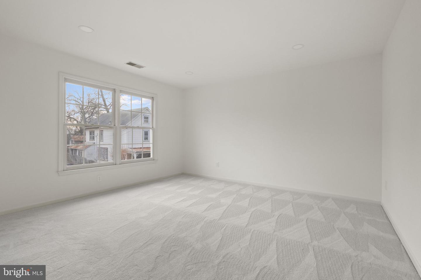 2370 WHITESTONE HILL CT, FALLS CHURCH, Virginia 22043, 5 Bedrooms Bedrooms, ,4 BathroomsBathrooms,Residential,For sale,2370 WHITESTONE HILL CT,VAFX2285400 MLS # VAFX2285400