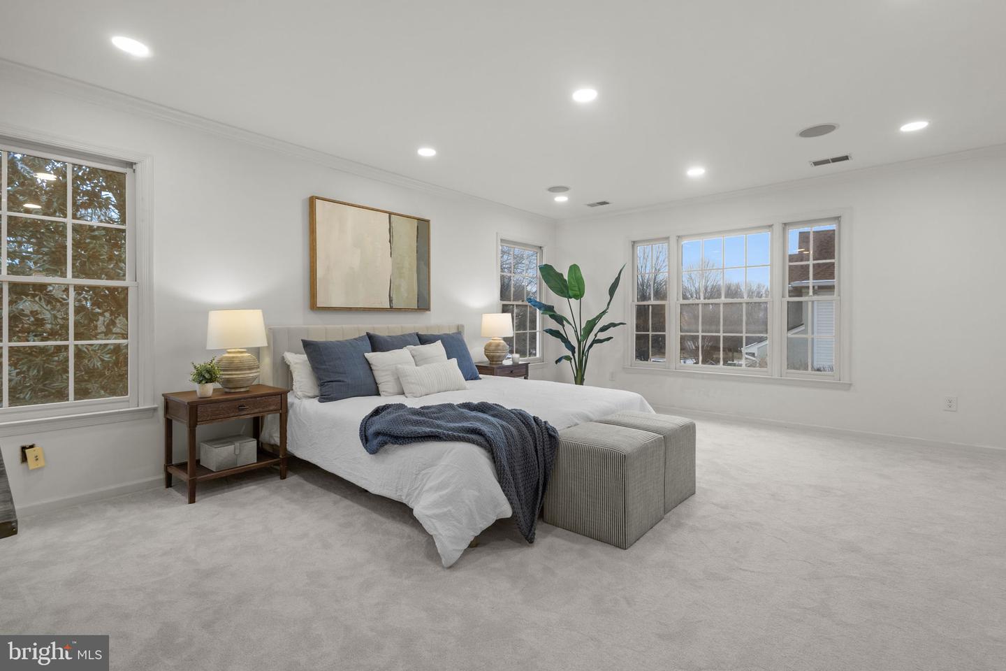 2370 WHITESTONE HILL CT, FALLS CHURCH, Virginia 22043, 5 Bedrooms Bedrooms, ,4 BathroomsBathrooms,Residential,For sale,2370 WHITESTONE HILL CT,VAFX2285400 MLS # VAFX2285400