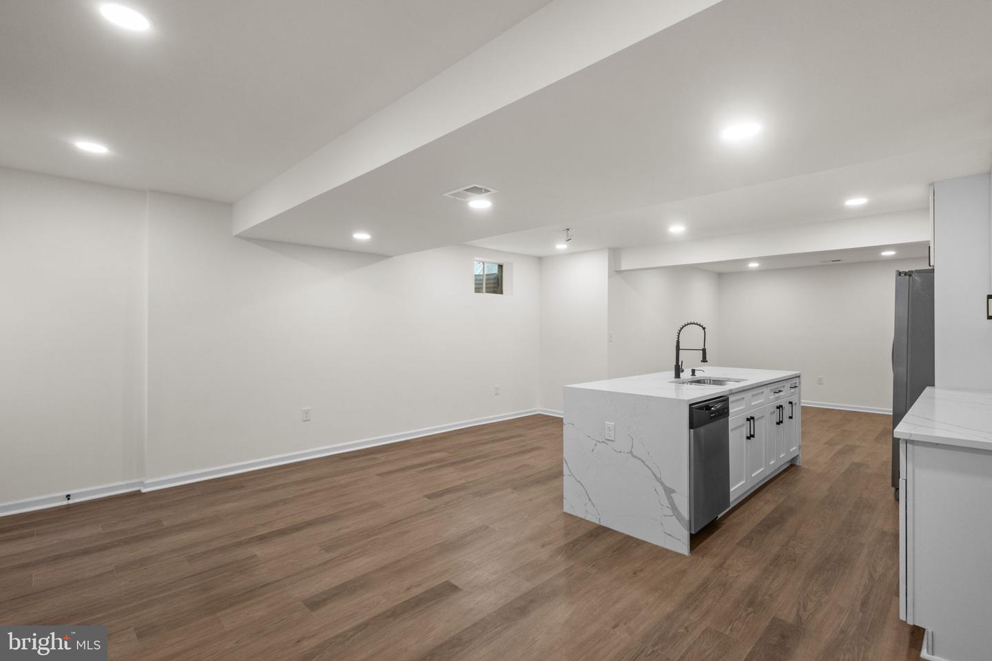 2370 WHITESTONE HILL CT, FALLS CHURCH, Virginia 22043, 5 Bedrooms Bedrooms, ,4 BathroomsBathrooms,Residential,For sale,2370 WHITESTONE HILL CT,VAFX2285400 MLS # VAFX2285400