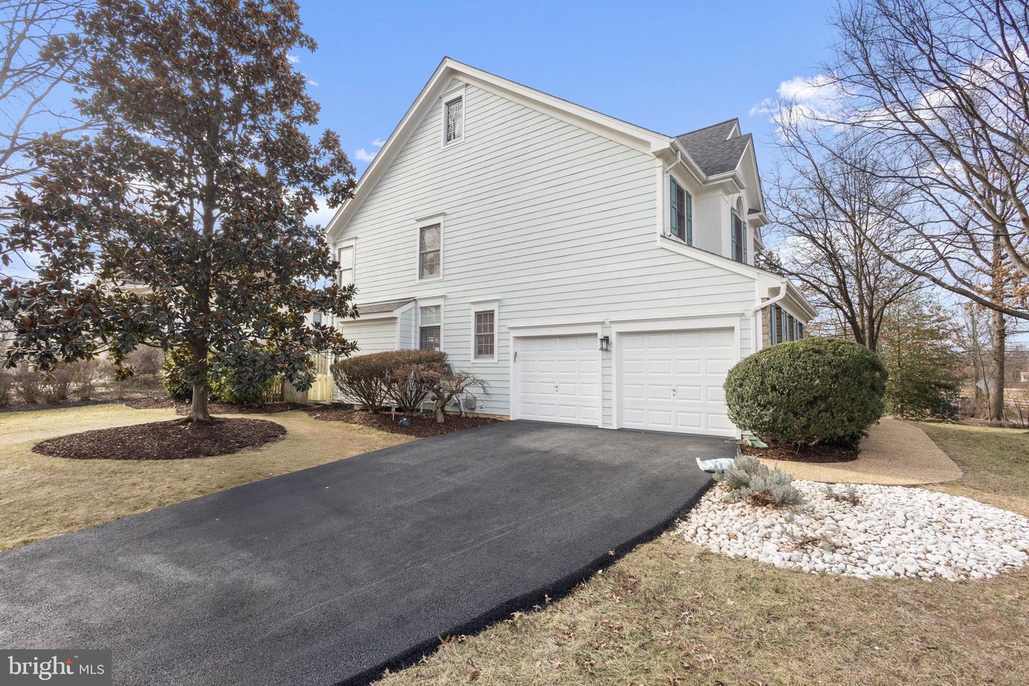 2370 WHITESTONE HILL CT, FALLS CHURCH, Virginia 22043, 5 Bedrooms Bedrooms, ,4 BathroomsBathrooms,Residential,For sale,2370 WHITESTONE HILL CT,VAFX2285400 MLS # VAFX2285400