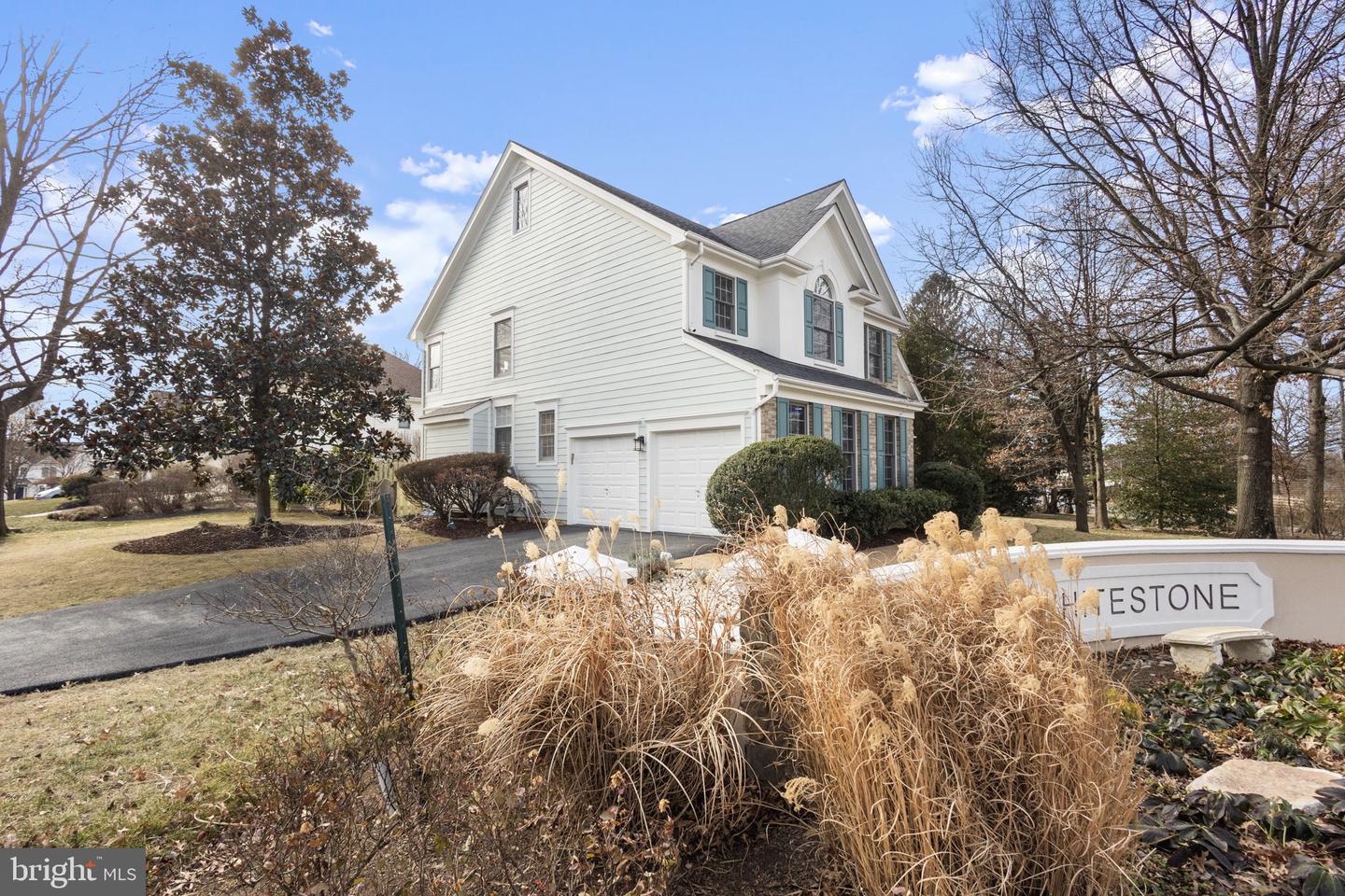 2370 WHITESTONE HILL CT, FALLS CHURCH, Virginia 22043, 5 Bedrooms Bedrooms, ,4 BathroomsBathrooms,Residential,For sale,2370 WHITESTONE HILL CT,VAFX2285400 MLS # VAFX2285400