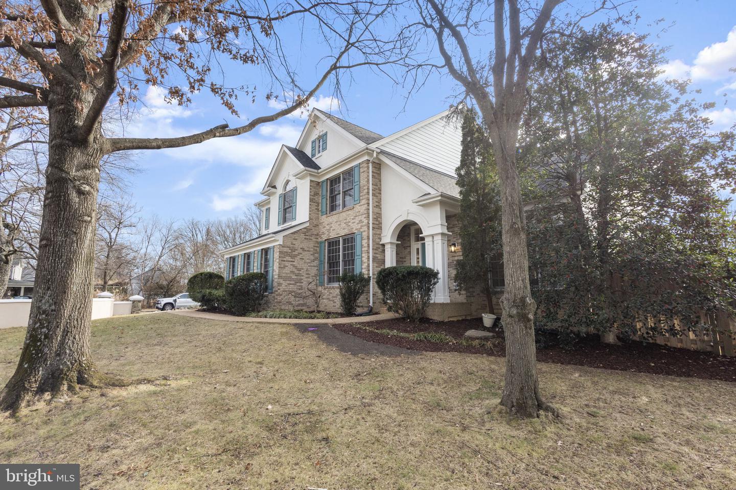 2370 WHITESTONE HILL CT, FALLS CHURCH, Virginia 22043, 5 Bedrooms Bedrooms, ,4 BathroomsBathrooms,Residential,For sale,2370 WHITESTONE HILL CT,VAFX2285400 MLS # VAFX2285400