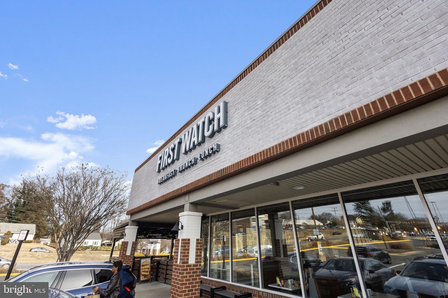 2370 WHITESTONE HILL CT, FALLS CHURCH, Virginia 22043, 5 Bedrooms Bedrooms, ,4 BathroomsBathrooms,Residential,For sale,2370 WHITESTONE HILL CT,VAFX2285400 MLS # VAFX2285400