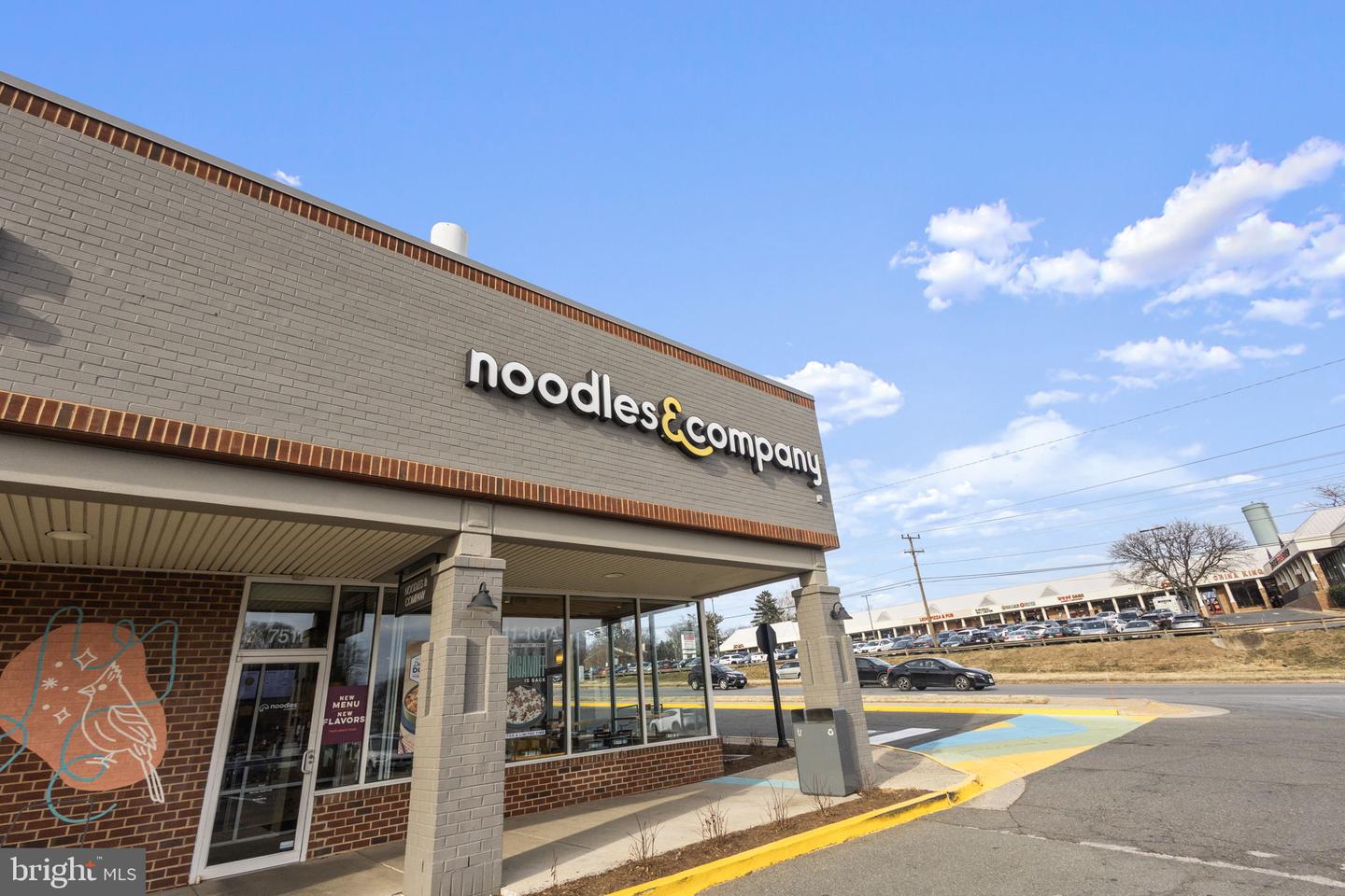 2370 WHITESTONE HILL CT, FALLS CHURCH, Virginia 22043, 5 Bedrooms Bedrooms, ,4 BathroomsBathrooms,Residential,For sale,2370 WHITESTONE HILL CT,VAFX2285400 MLS # VAFX2285400