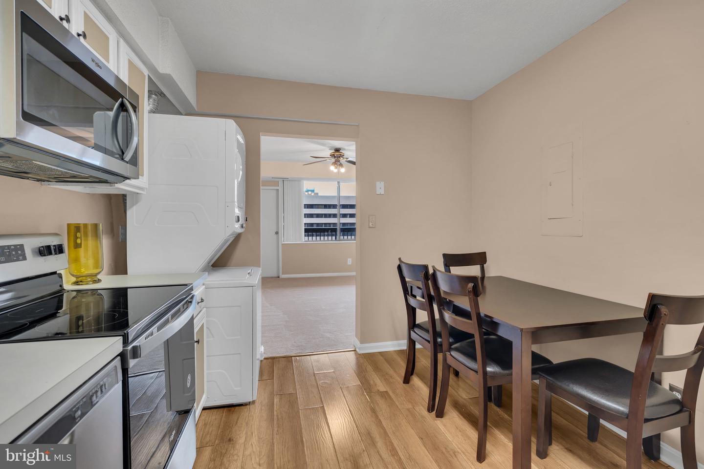 3713 S GEORGE MASON DR #1109, FALLS CHURCH, Virginia 22041, 1 Bedroom Bedrooms, ,1 BathroomBathrooms,Residential,For sale,3713 S GEORGE MASON DR #1109,VAFX2285416 MLS # VAFX2285416