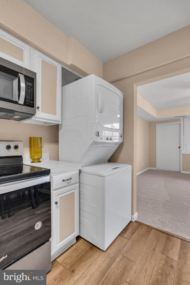 3713 S GEORGE MASON DR #1109, FALLS CHURCH, Virginia 22041, 1 Bedroom Bedrooms, ,1 BathroomBathrooms,Residential,For sale,3713 S GEORGE MASON DR #1109,VAFX2285416 MLS # VAFX2285416