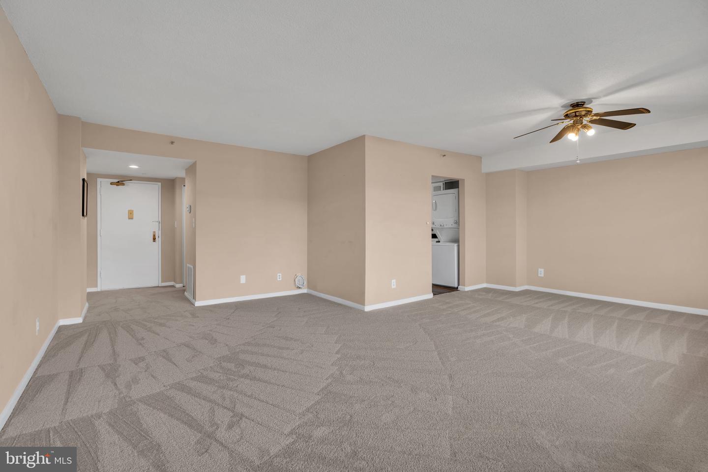 3713 S GEORGE MASON DR #1109, FALLS CHURCH, Virginia 22041, 1 Bedroom Bedrooms, ,1 BathroomBathrooms,Residential,For sale,3713 S GEORGE MASON DR #1109,VAFX2285416 MLS # VAFX2285416
