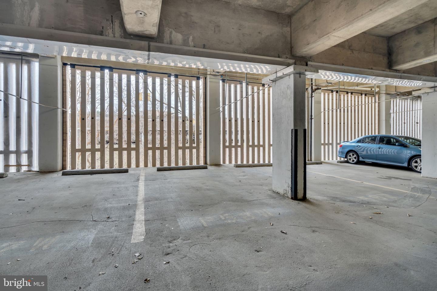 3713 S GEORGE MASON DR #1109, FALLS CHURCH, Virginia 22041, 1 Bedroom Bedrooms, ,1 BathroomBathrooms,Residential,For sale,3713 S GEORGE MASON DR #1109,VAFX2285416 MLS # VAFX2285416