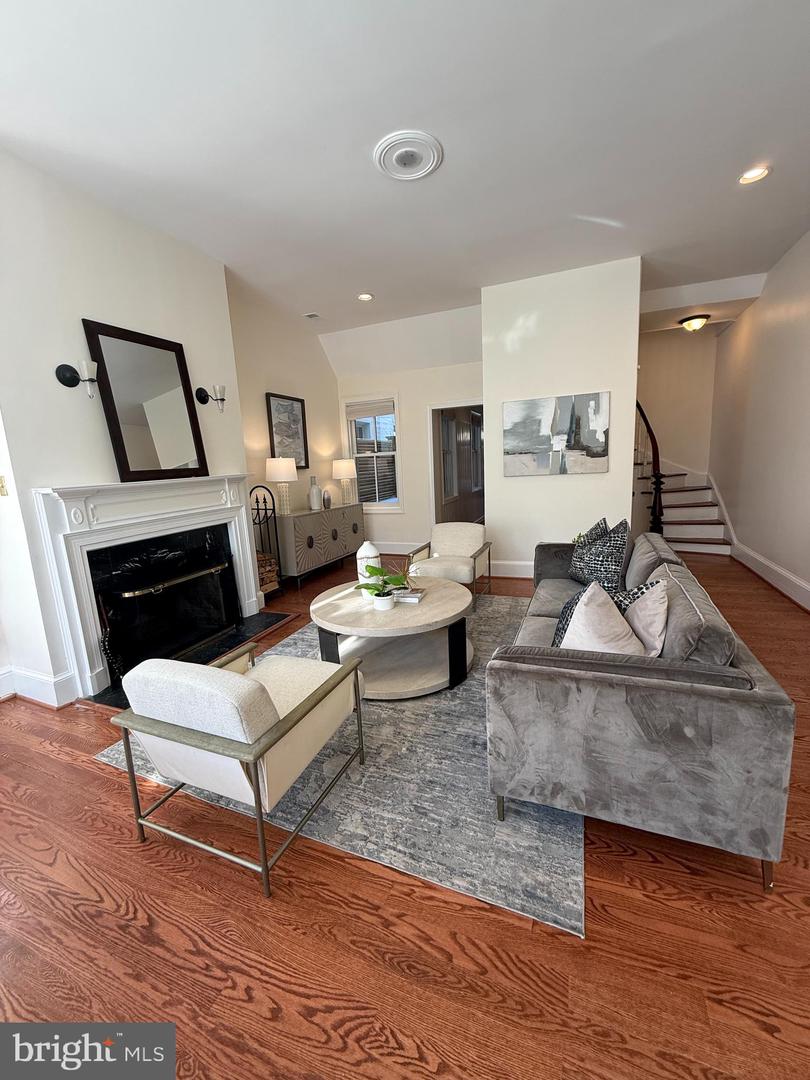 1745 S ST NW, WASHINGTON, District Of Columbia 20009, 3 Bedrooms Bedrooms, ,2 BathroomsBathrooms,Residential,For sale,1745 S ST NW,DCDC2241256 MLS # DCDC2241256