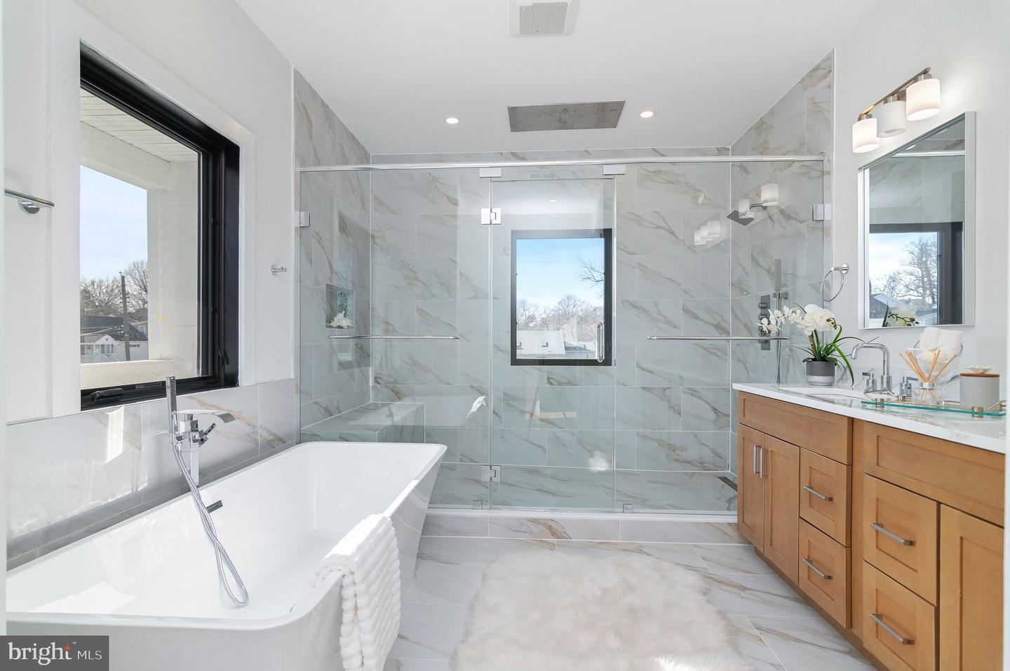 6818 BARRETT RD, FALLS CHURCH, Virginia 22042, 6 Bedrooms Bedrooms, 25 Rooms Rooms,5 BathroomsBathrooms,Residential,For sale,6818 BARRETT RD,VAFX2285748 MLS # VAFX2285748