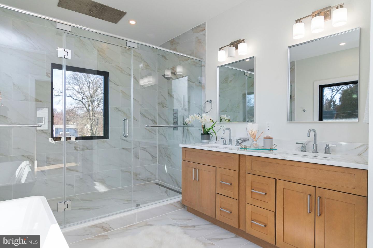 6818 BARRETT RD, FALLS CHURCH, Virginia 22042, 6 Bedrooms Bedrooms, 25 Rooms Rooms,5 BathroomsBathrooms,Residential,For sale,6818 BARRETT RD,VAFX2285748 MLS # VAFX2285748