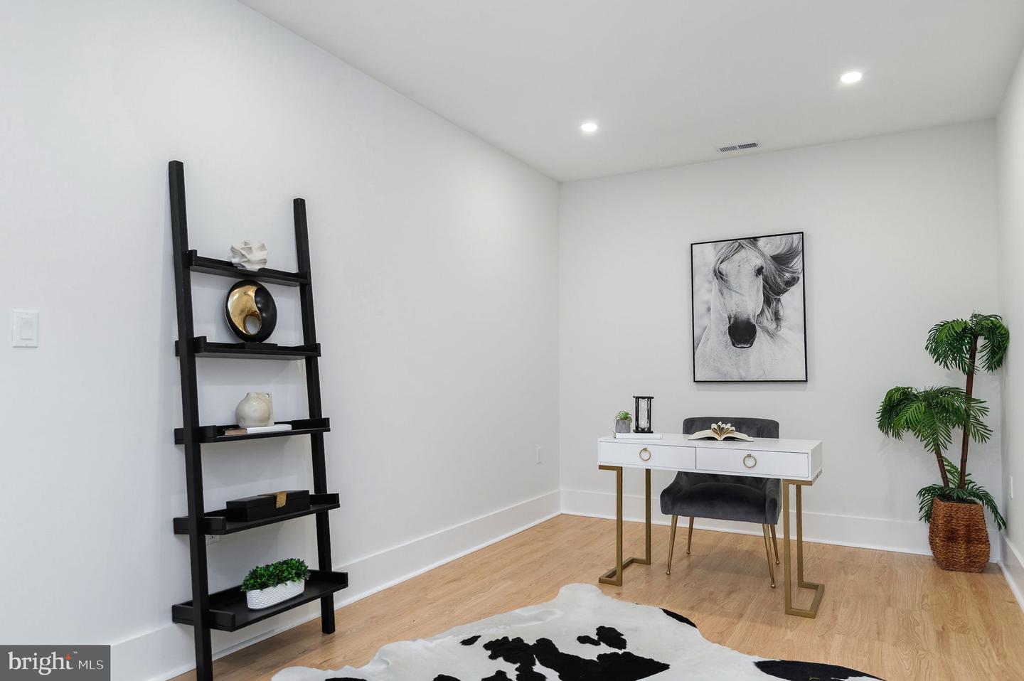 6818 BARRETT RD, FALLS CHURCH, Virginia 22042, 6 Bedrooms Bedrooms, 25 Rooms Rooms,5 BathroomsBathrooms,Residential,For sale,6818 BARRETT RD,VAFX2285748 MLS # VAFX2285748