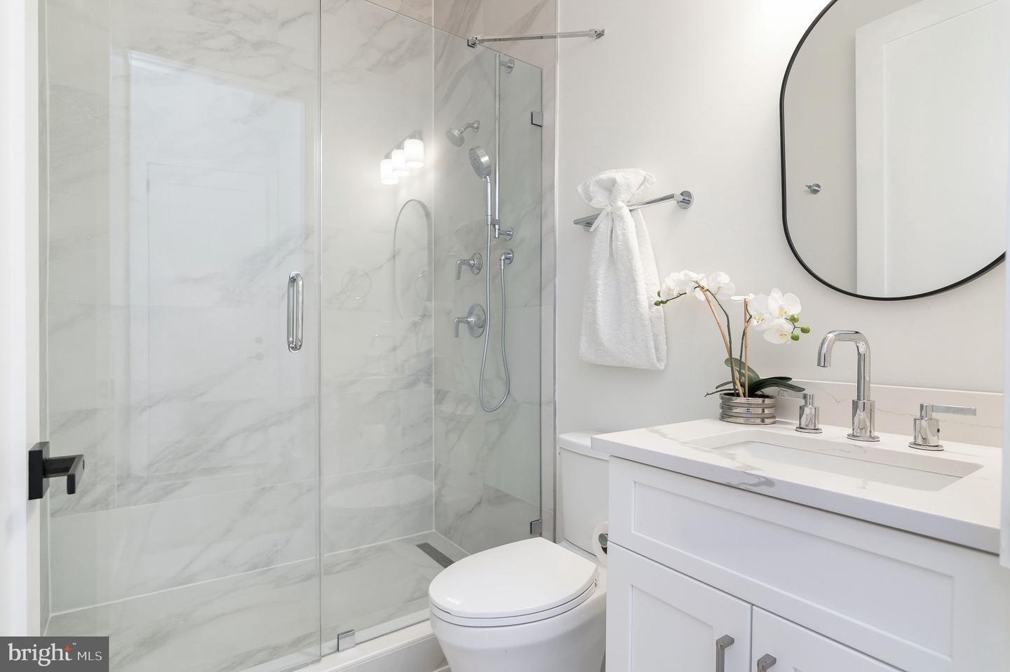 6818 BARRETT RD, FALLS CHURCH, Virginia 22042, 6 Bedrooms Bedrooms, 25 Rooms Rooms,5 BathroomsBathrooms,Residential,For sale,6818 BARRETT RD,VAFX2285748 MLS # VAFX2285748