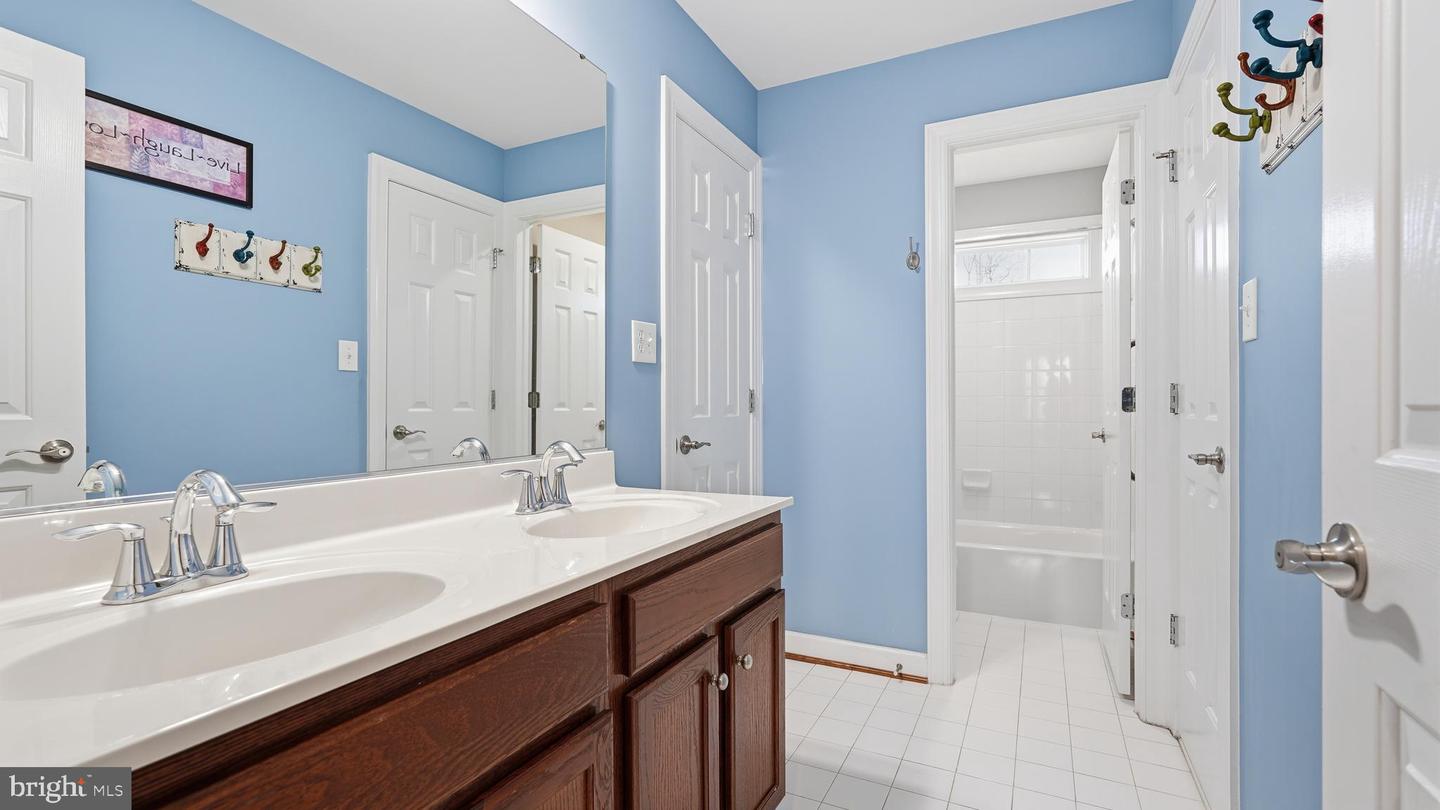 14439 HAMILL RUN DR, GAINESVILLE, Virginia 20155, 4 Bedrooms Bedrooms, ,4 BathroomsBathrooms,Residential,For sale,14439 HAMILL RUN DR,VAPW2110540 MLS # VAPW2110540 14439 HAMILL RUN DR, GAINESVILLE, Virginia 20155, 4 Bedrooms Bedrooms, ,4 BathroomsBathrooms,Residential,For sale,14439 HAMILL RUN DR,VAPW2110540 MLS # VAPW2110540