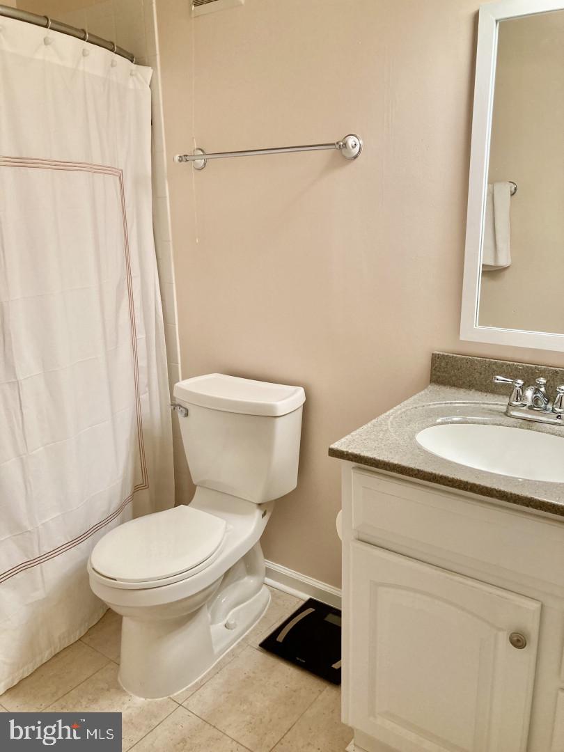 10087 OAKTON TERRACE RD, OAKTON, Virginia 22124, 2 Bedrooms Bedrooms, ,2 BathroomsBathrooms,Residential,For sale,10087 OAKTON TERRACE RD,VAFX2285820 MLS # VAFX2285820