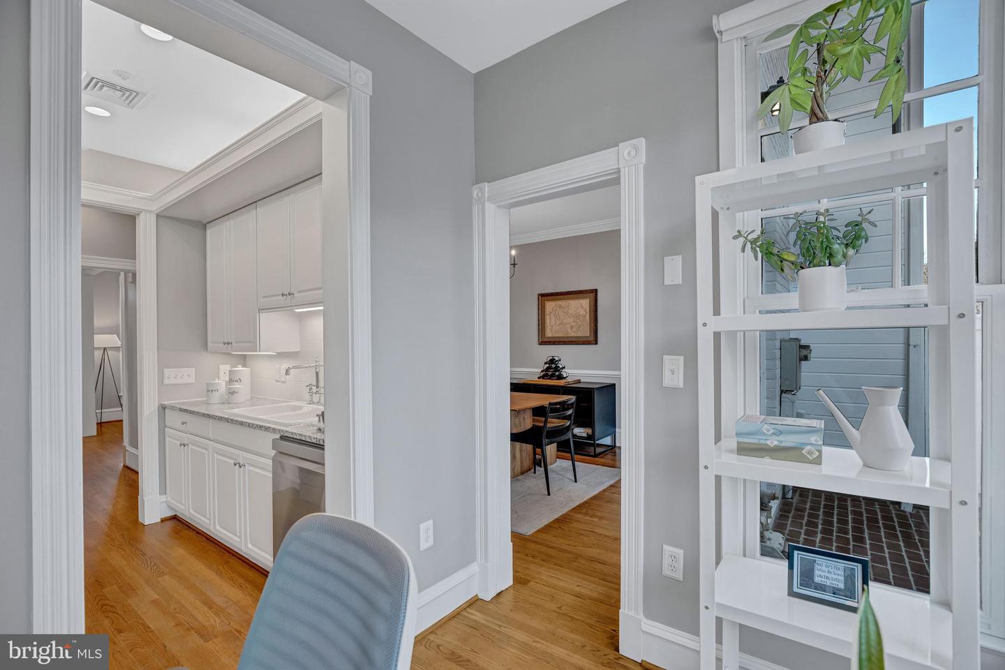 957 POWHATAN ST, ALEXANDRIA, Virginia 22314, 3 Bedrooms Bedrooms, ,3 BathroomsBathrooms,Residential,For sale,957 POWHATAN ST,VAAX2053200 MLS # VAAX2053200