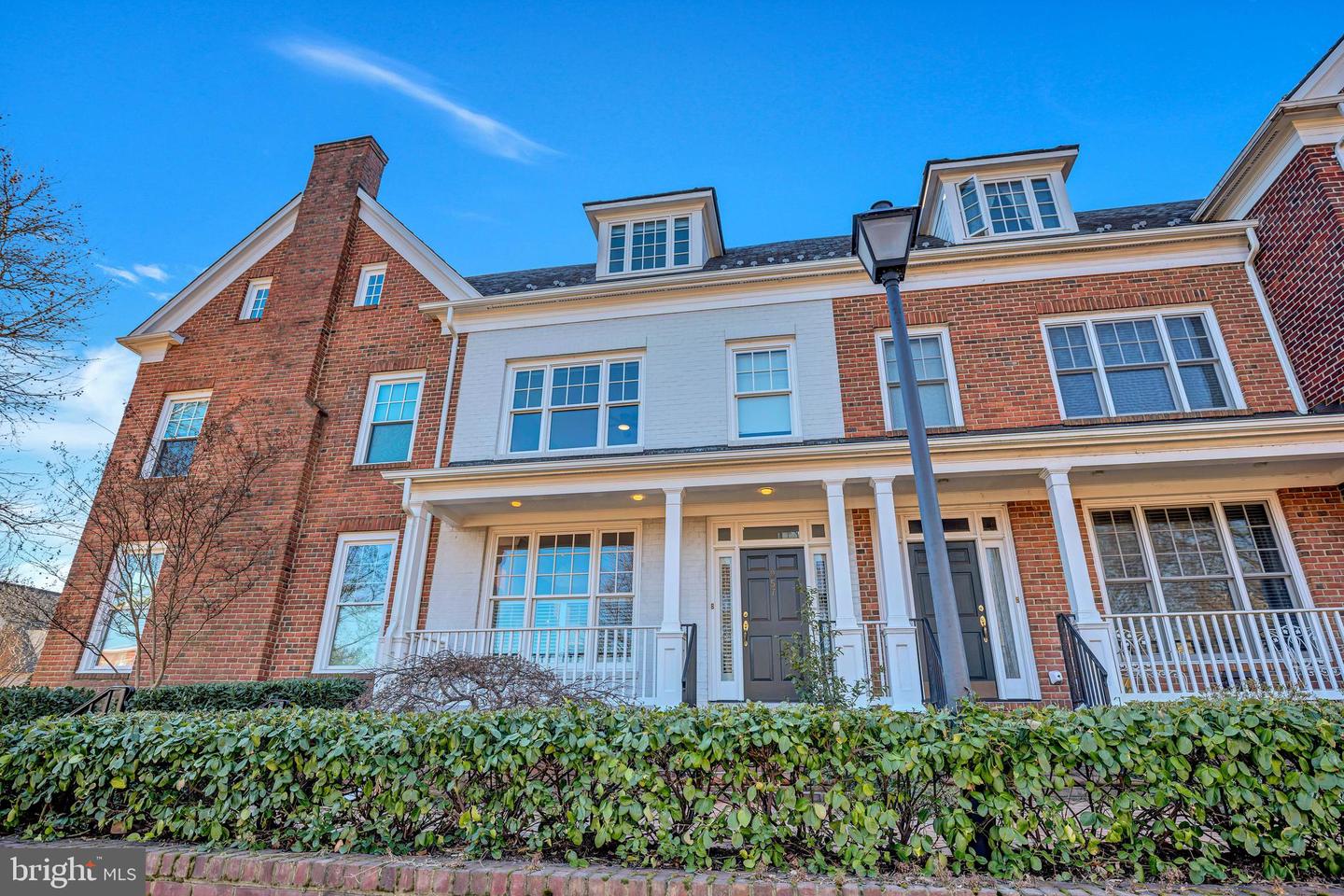 957 POWHATAN ST, ALEXANDRIA, Virginia 22314, 3 Bedrooms Bedrooms, ,3 BathroomsBathrooms,Residential,For sale,957 POWHATAN ST,VAAX2053200 MLS # VAAX2053200